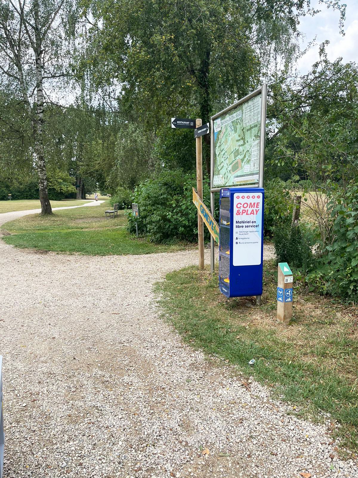10 stations connectées en libre-service au Parc des Evaux à Genève !