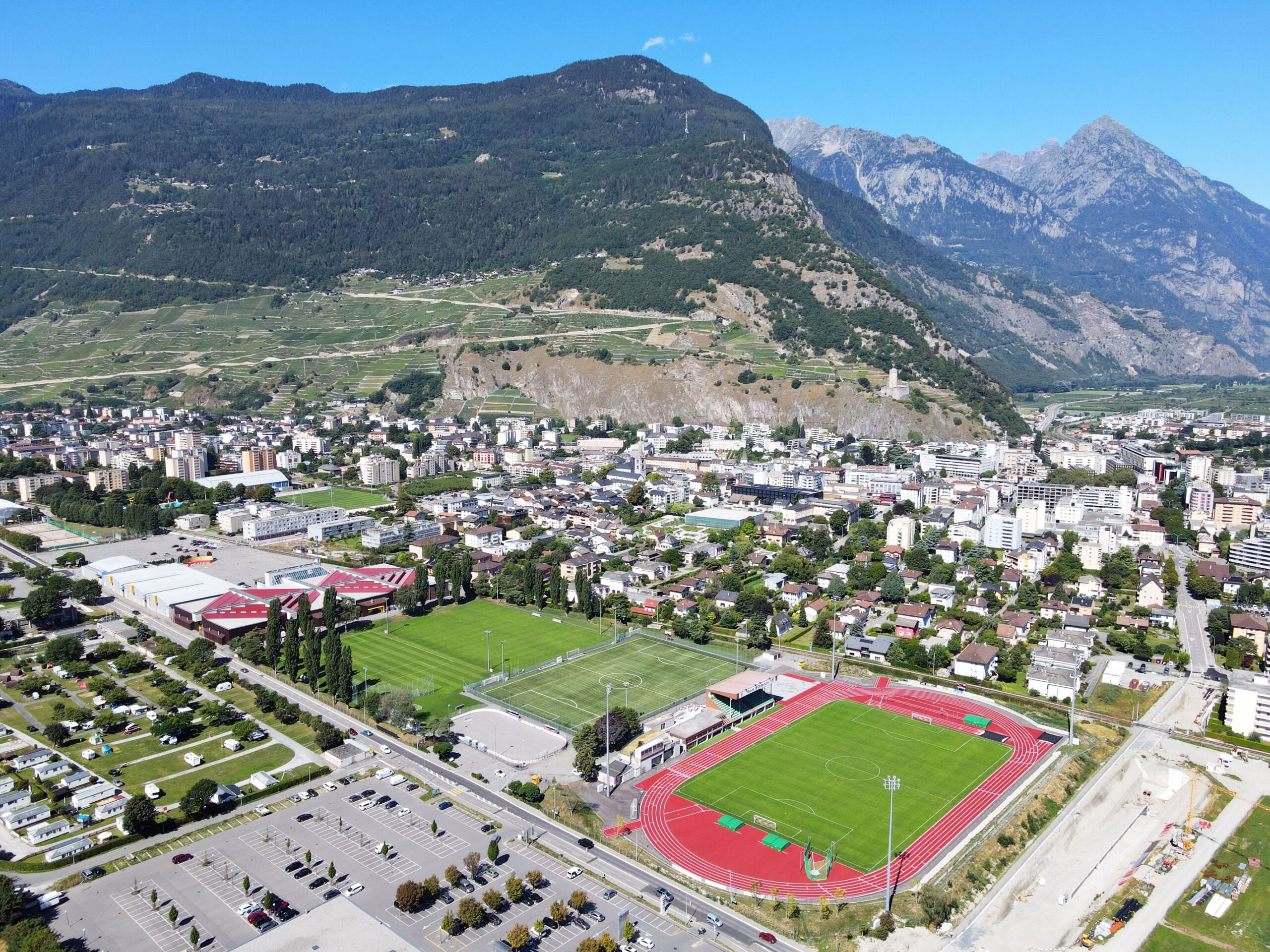 Grosser Tag in Octodure: Einweihung und erster Wettkampf im Stadion von Martigny